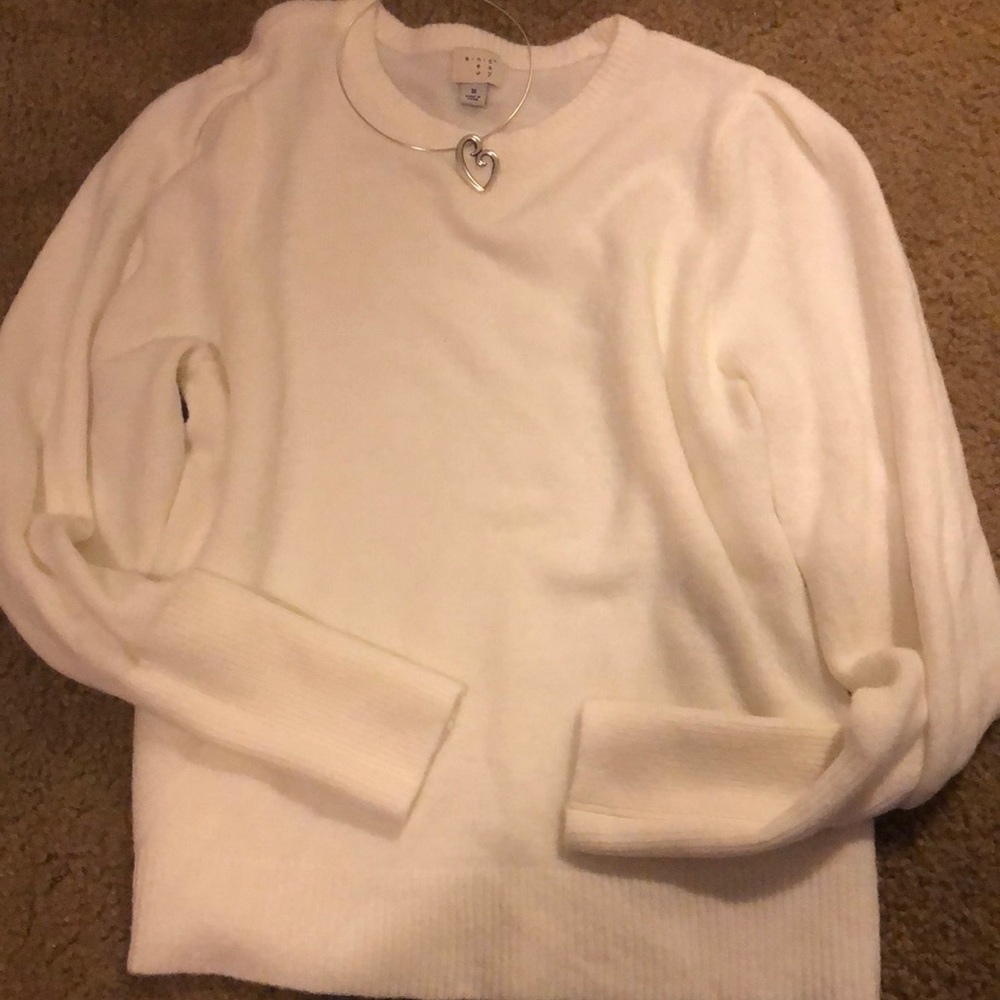 White/cream long sleeve sweater
